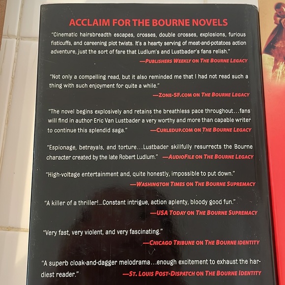 Hardcover lot Robert Ludlum’s books. Excellent condition. - Picture 8 of 11